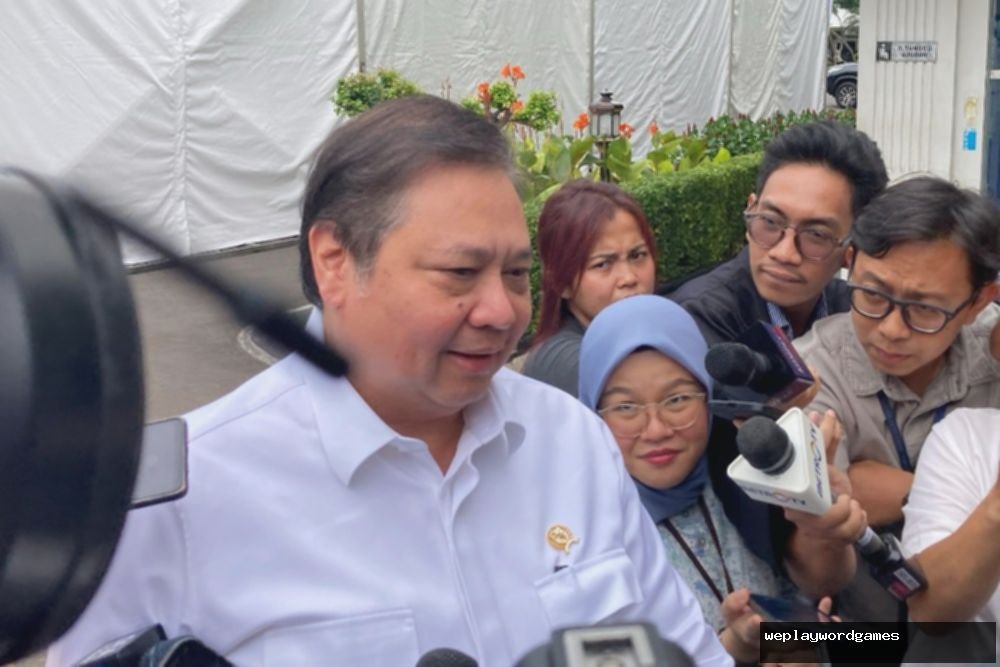 Airlangga Pantau Harga Minyak Dunia: Dampak ke Ekonomi Indonesia?