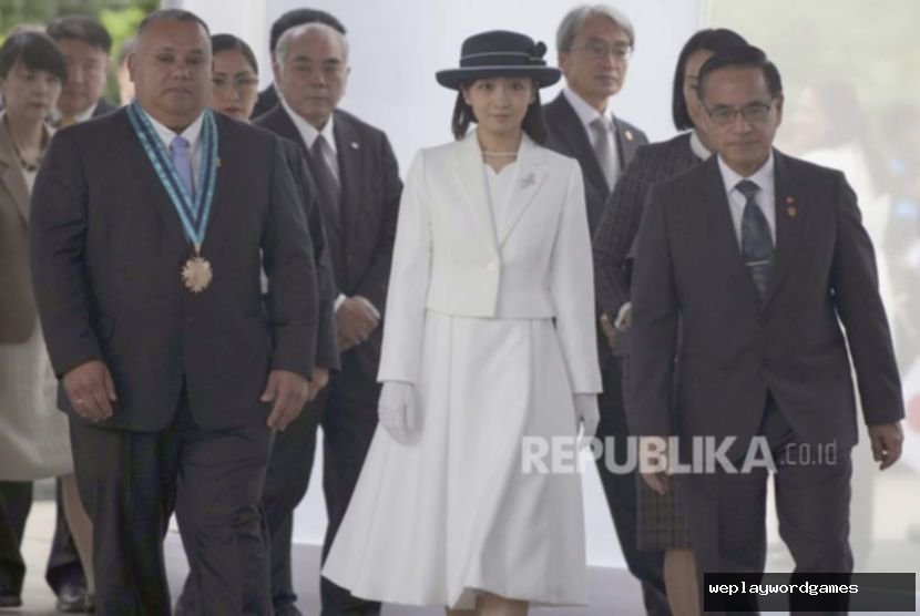 Viral! Putri Kako dari Jepang Tuai Pujian karena Naik Pesawat Ekonomi