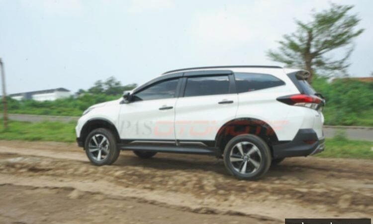 Biaya Isi Bensin Toyota Rush dan Suzuki XL7 Setelah Harga Pertamax Naik