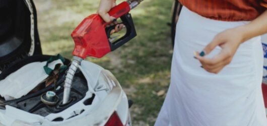 Cairan-cairan Ini Bisa Merusak Cat Motor: Waspadai sebelum Kusam!